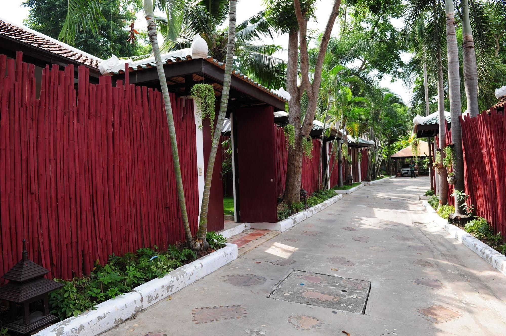 Napalai Pool Villa Resort Pattaya Eksteriør bilde